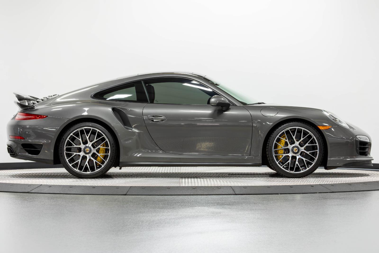 Used 2015 Porsche 911 Turbo S AWD/4WD image 18