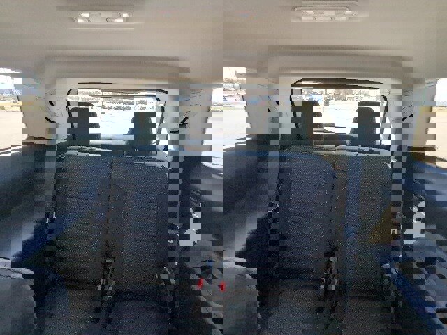 Used 2023 GMC Acadia SLE w/ Driver Convenience Package image 12