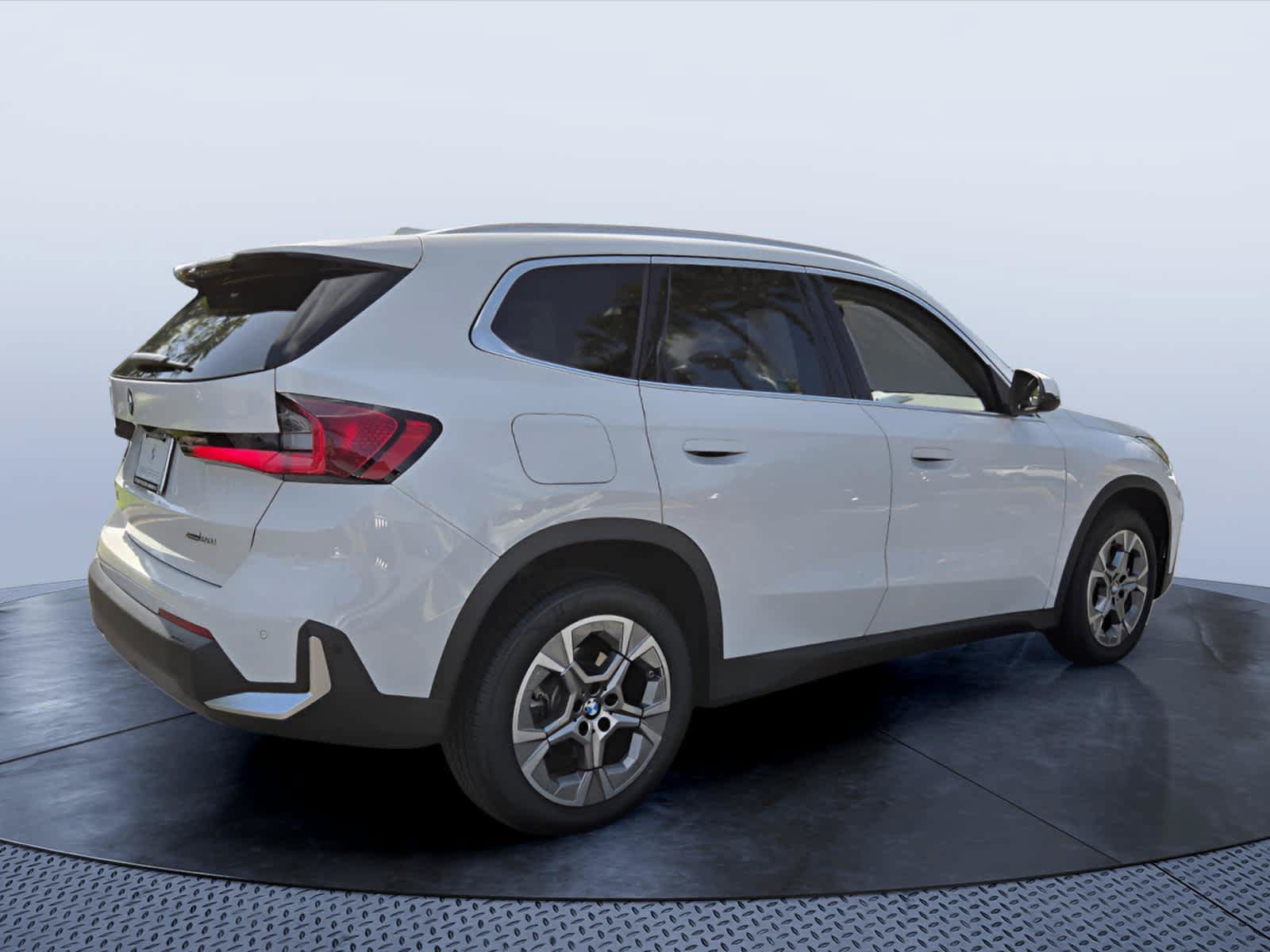 Certified 2023 BMW X1 xDrive28i w/ Convenience Package AWD/4WD image 6