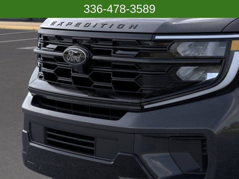 New 2025 Ford Expedition Platinum w/ Stealth Performance Package AWD/4WD image 17