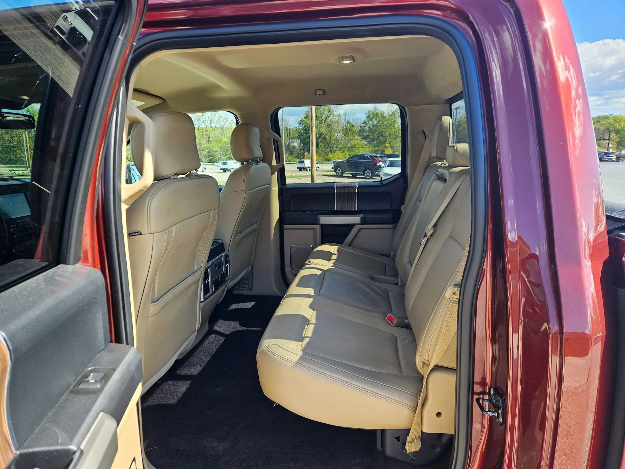 Used 2017 Ford F150 Lariat image 15