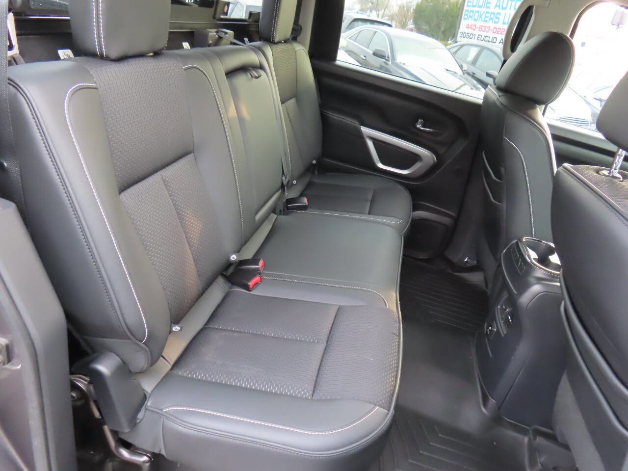 Used 2017 Nissan Titan PRO-4X image 36