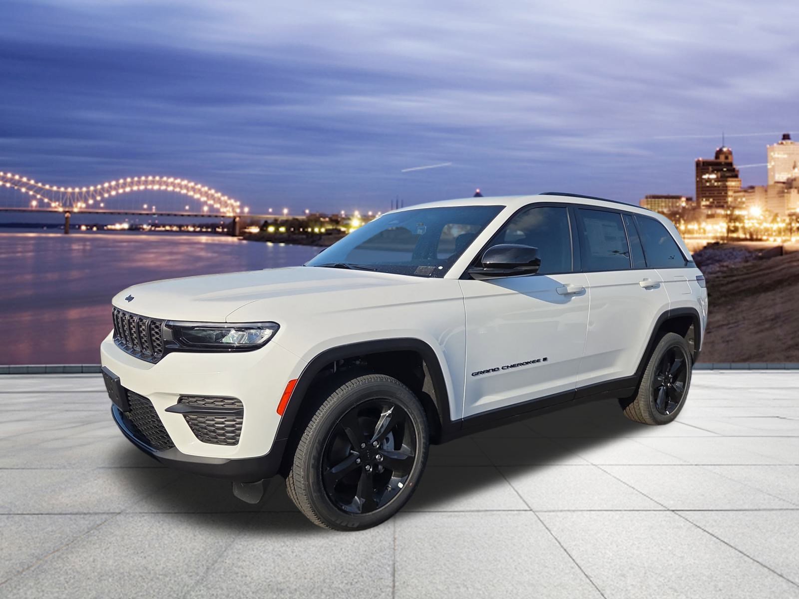 New 2025 Jeep Grand Cherokee Altitude image 1