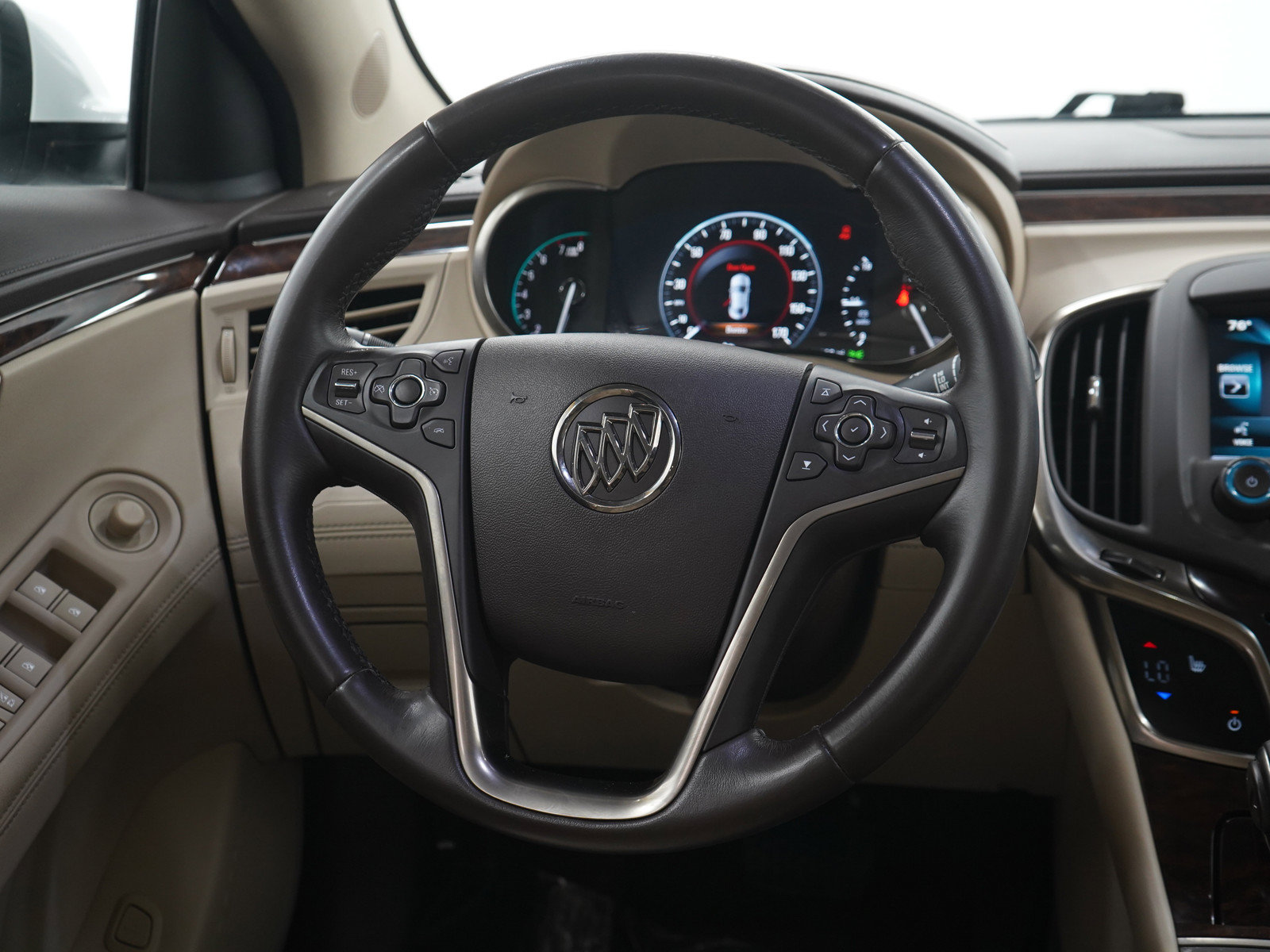 Used 2014 Buick LaCrosse Leather FWD image 15