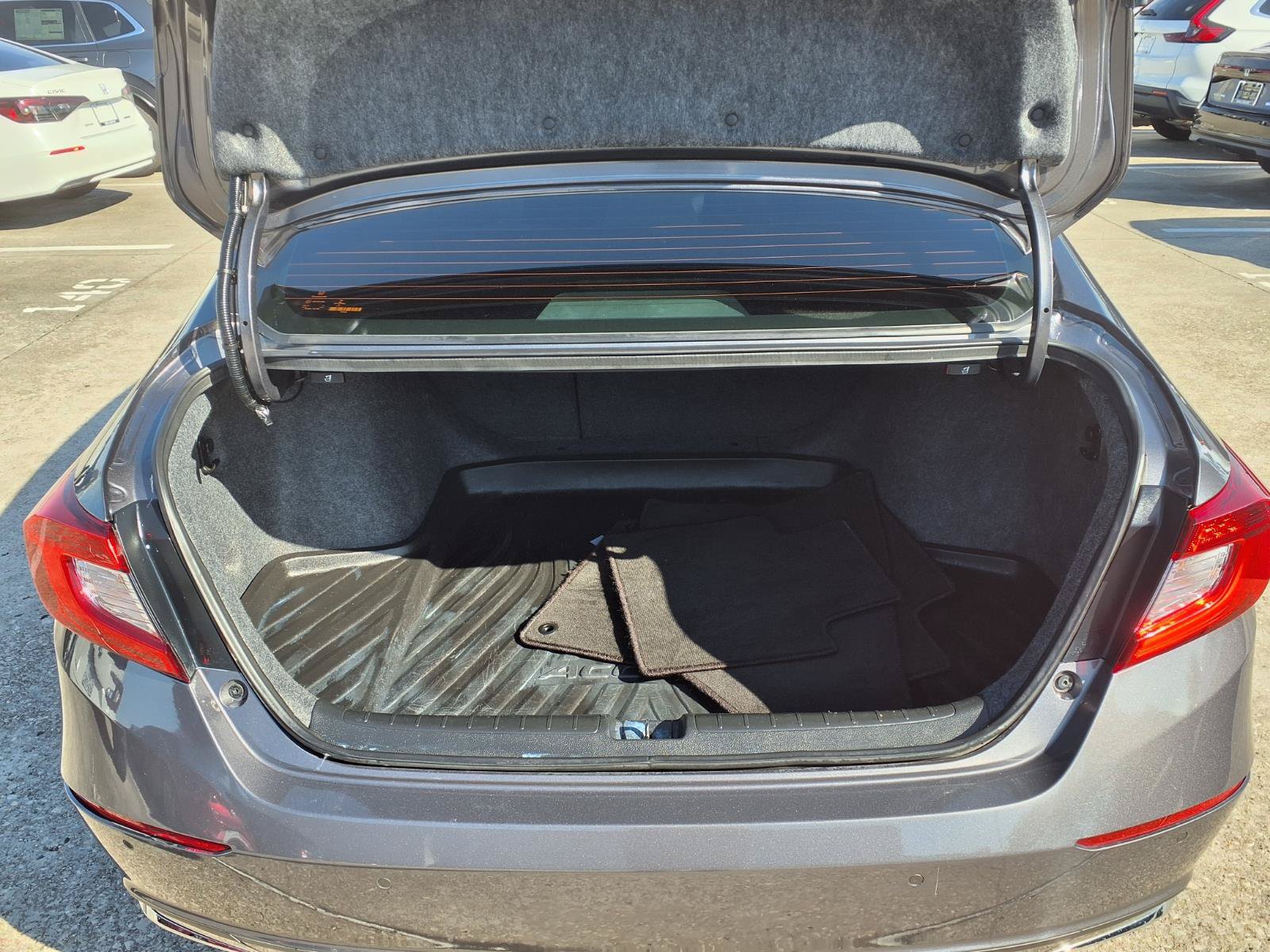 Used 2019 Honda Accord Touring image 21