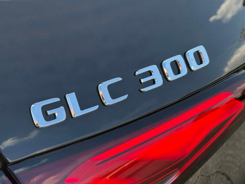 Used 2026 Mercedes-Benz GLC 300 image 12