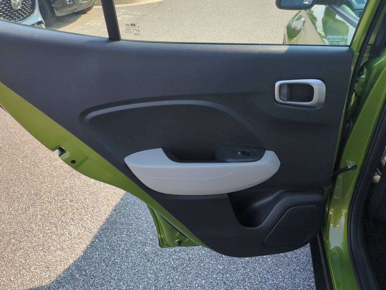 Used 2023 Hyundai Venue SEL FWD image 28