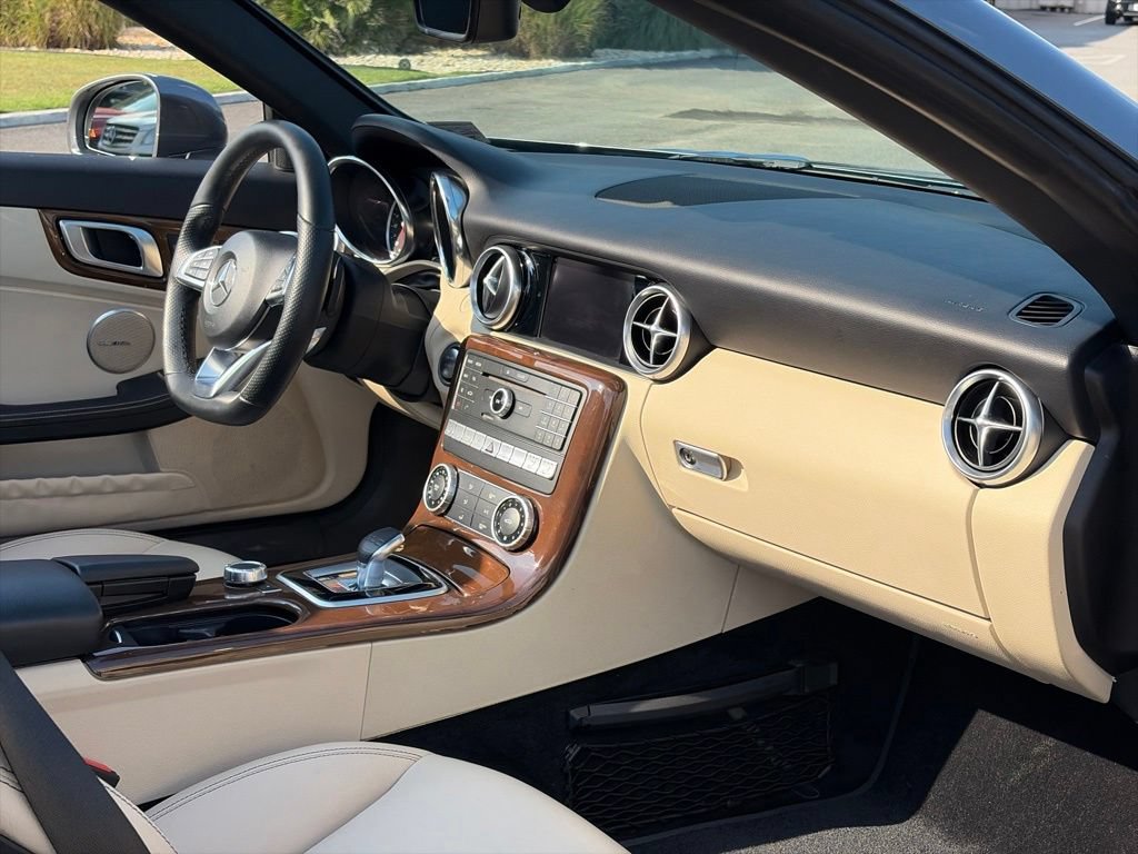 Used 2018 Mercedes-Benz SLC 300 image 16