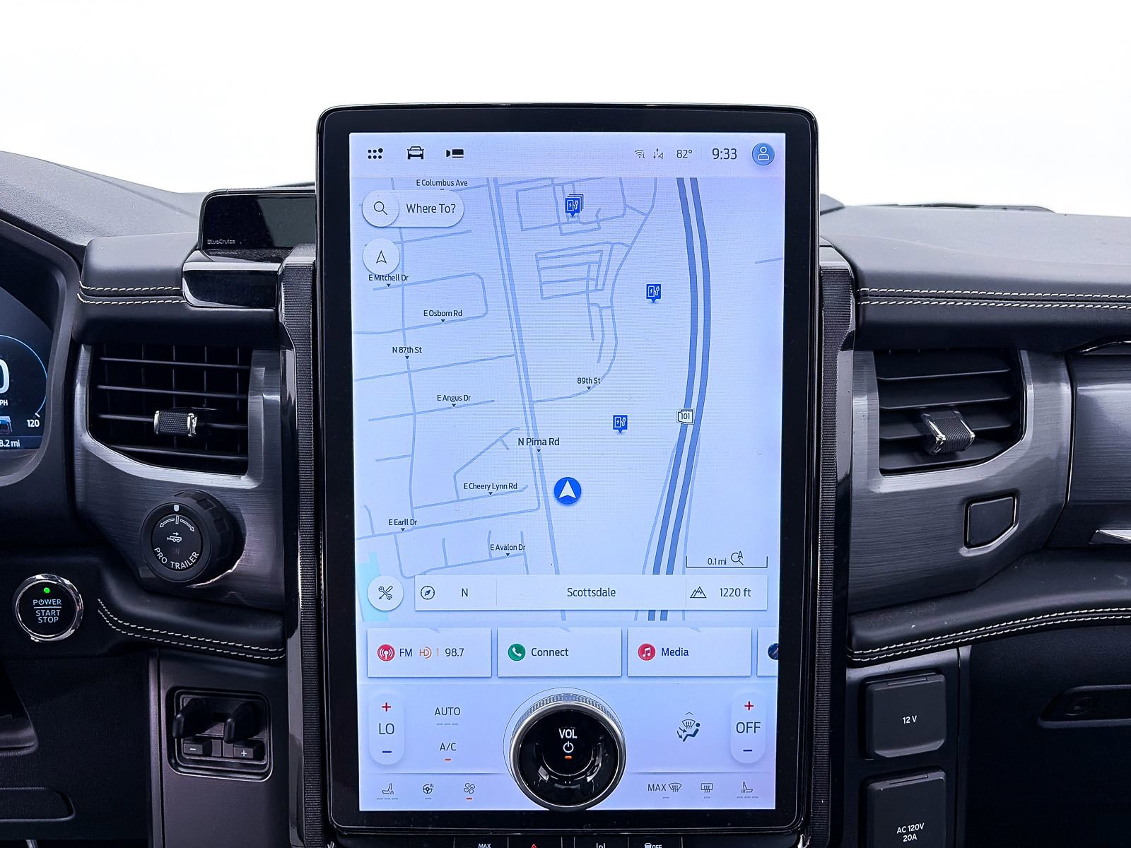 Used 2023 Ford F150 Lightning Platinum AWD/4WD image 6