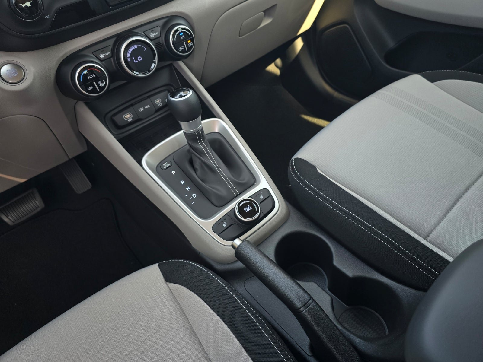 New 2026 Hyundai Venue SEL FWD image 16