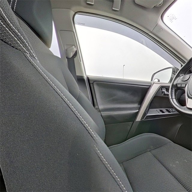 Used 2018 Toyota RAV4 XLE image 27