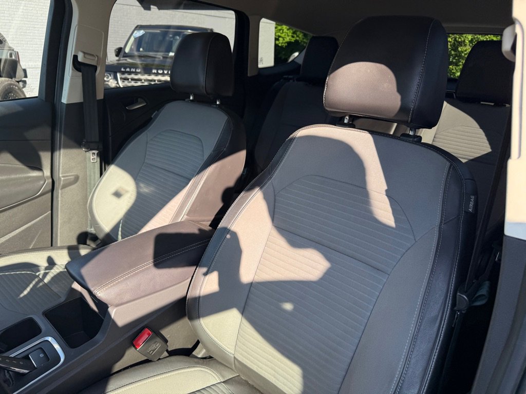 Used 2017 Ford Escape Titanium image 46