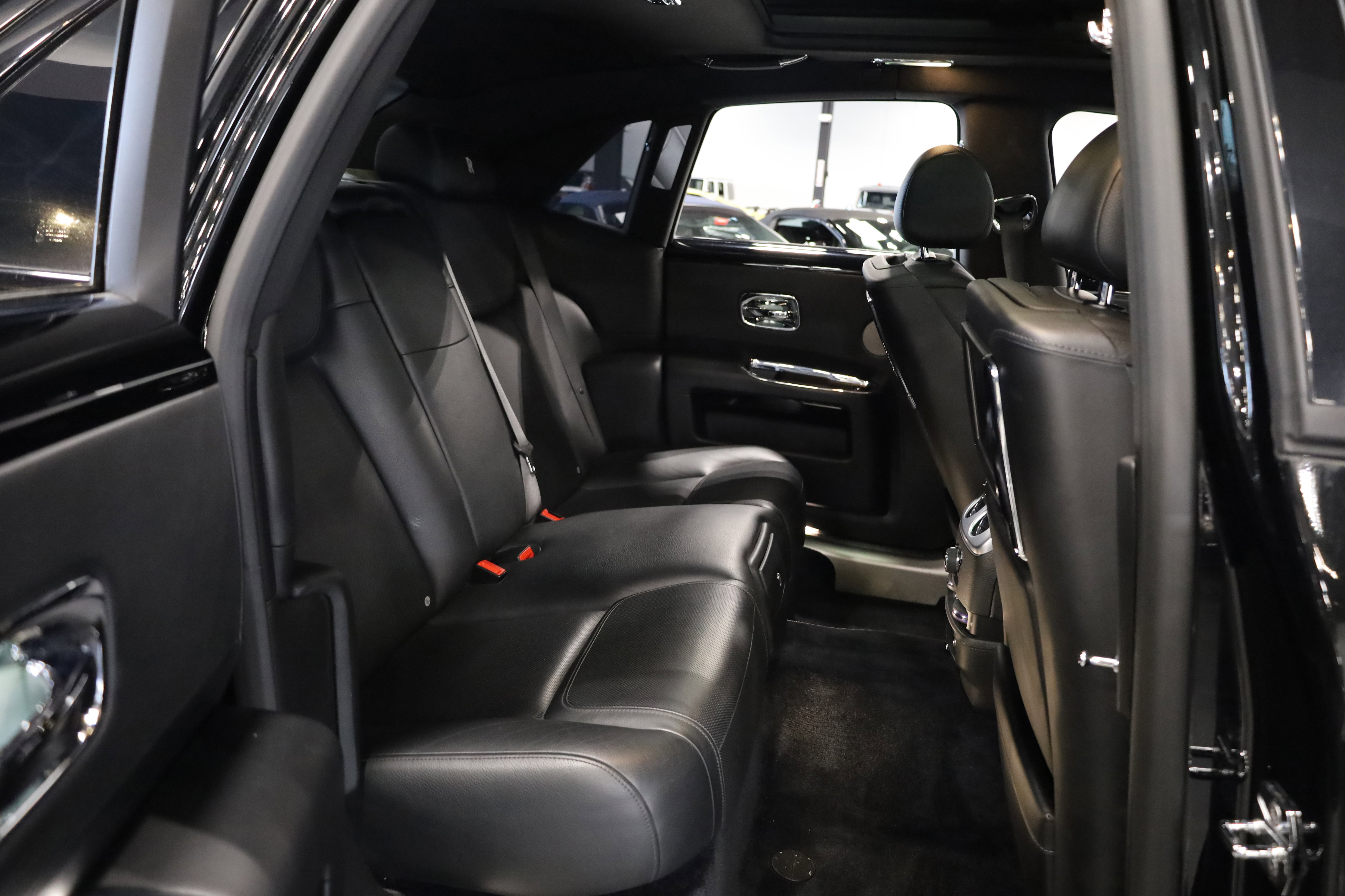 Used 2015 Rolls-Royce Ghost Base image 44