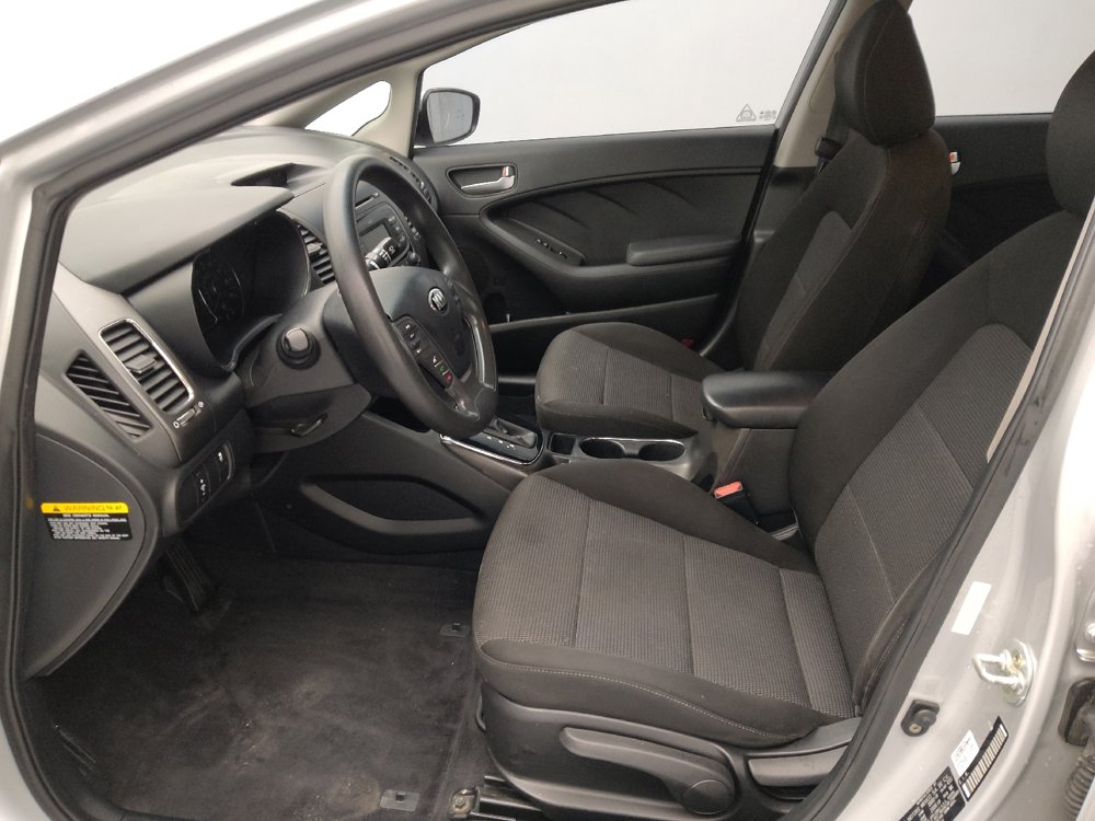 Used 2017 Kia Forte LX image 17