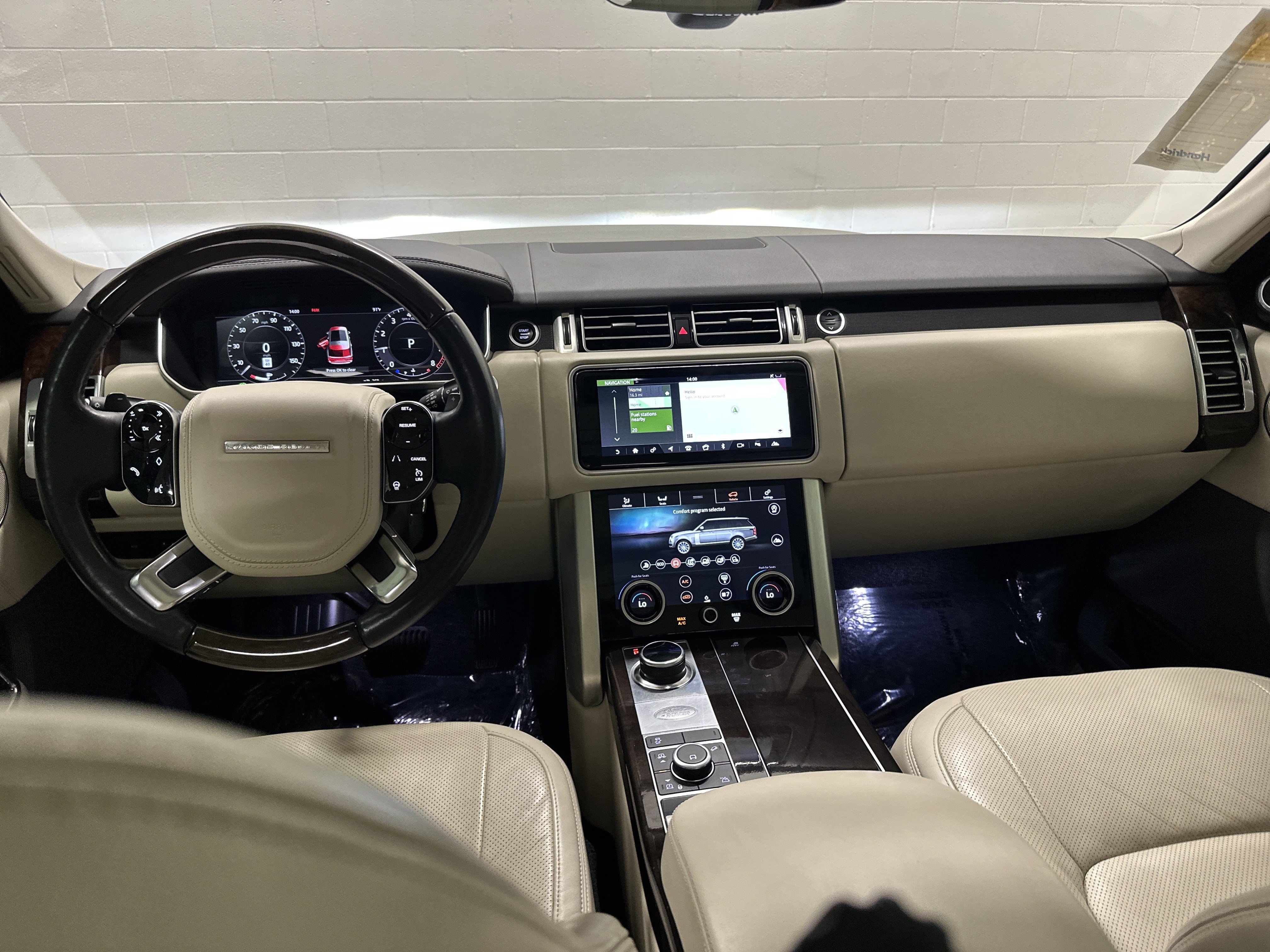 Used 2020 Land Rover Range Rover HSE AWD/4WD image 29