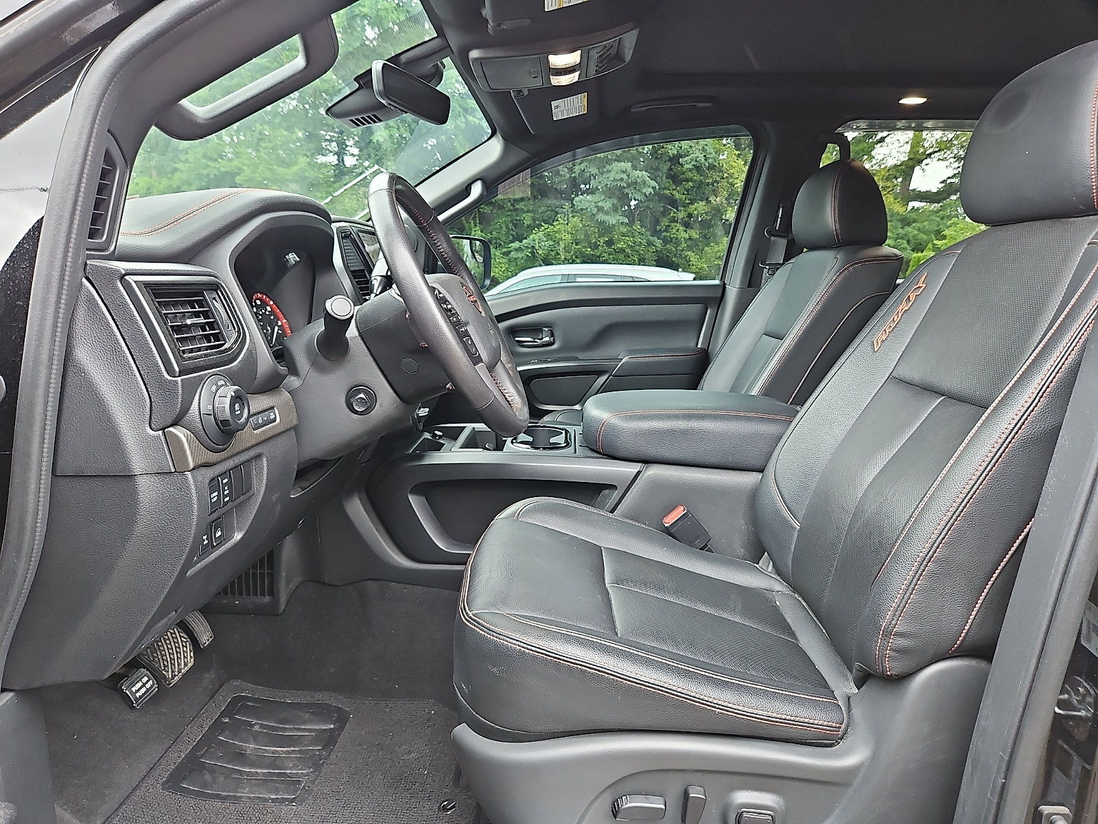 Certified 2024 Nissan Titan PRO-4X w/ Pro-4x Convenience Package AWD/4WD image 13