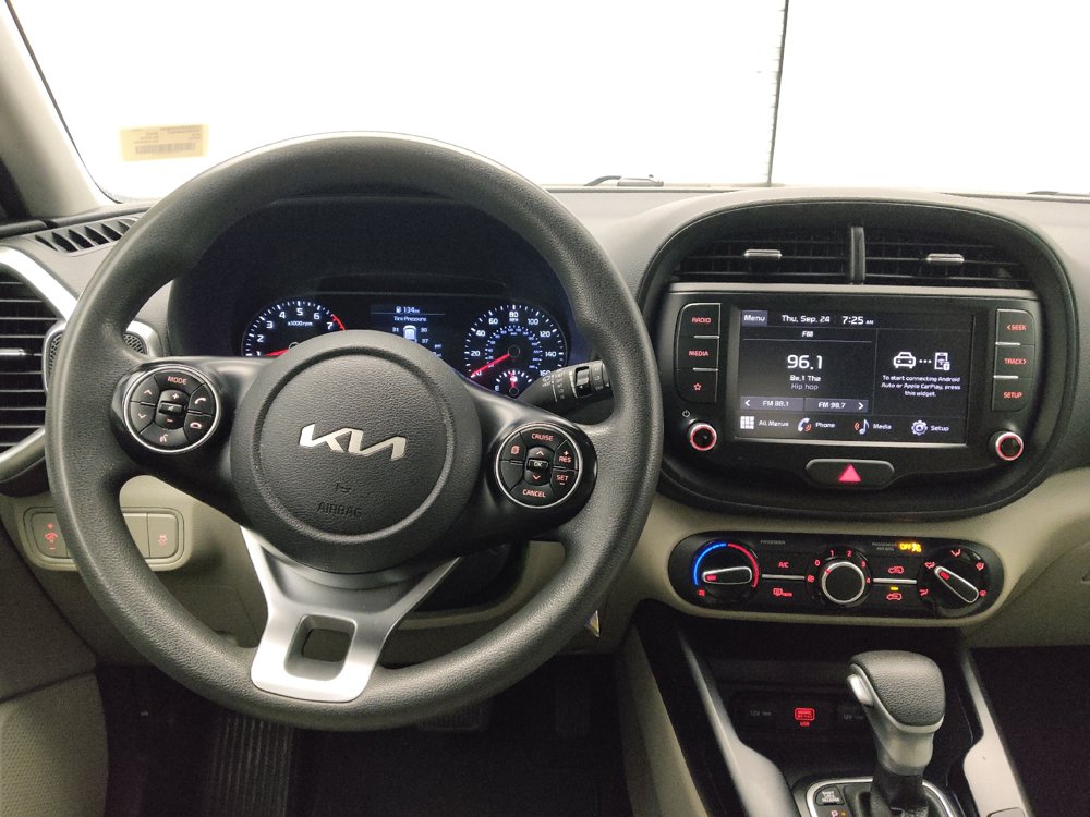 Used 2022 Kia Soul LX FWD image 22