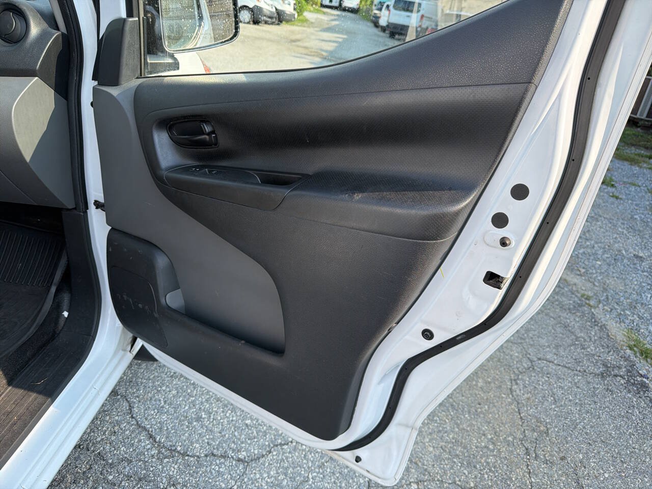 Used 2018 Nissan NV200 S FWD image 19