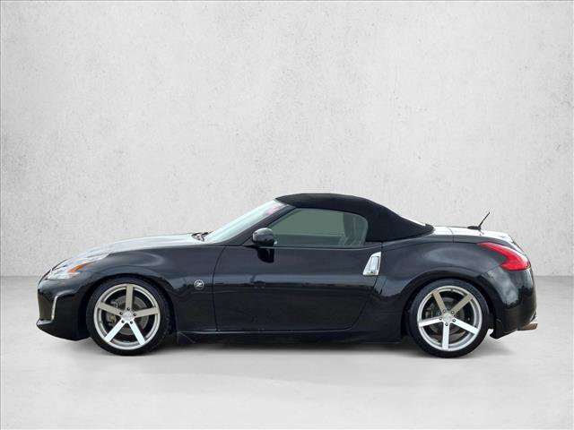 Used 2014 Nissan 370Z Touring w/ Navigation Package image 9