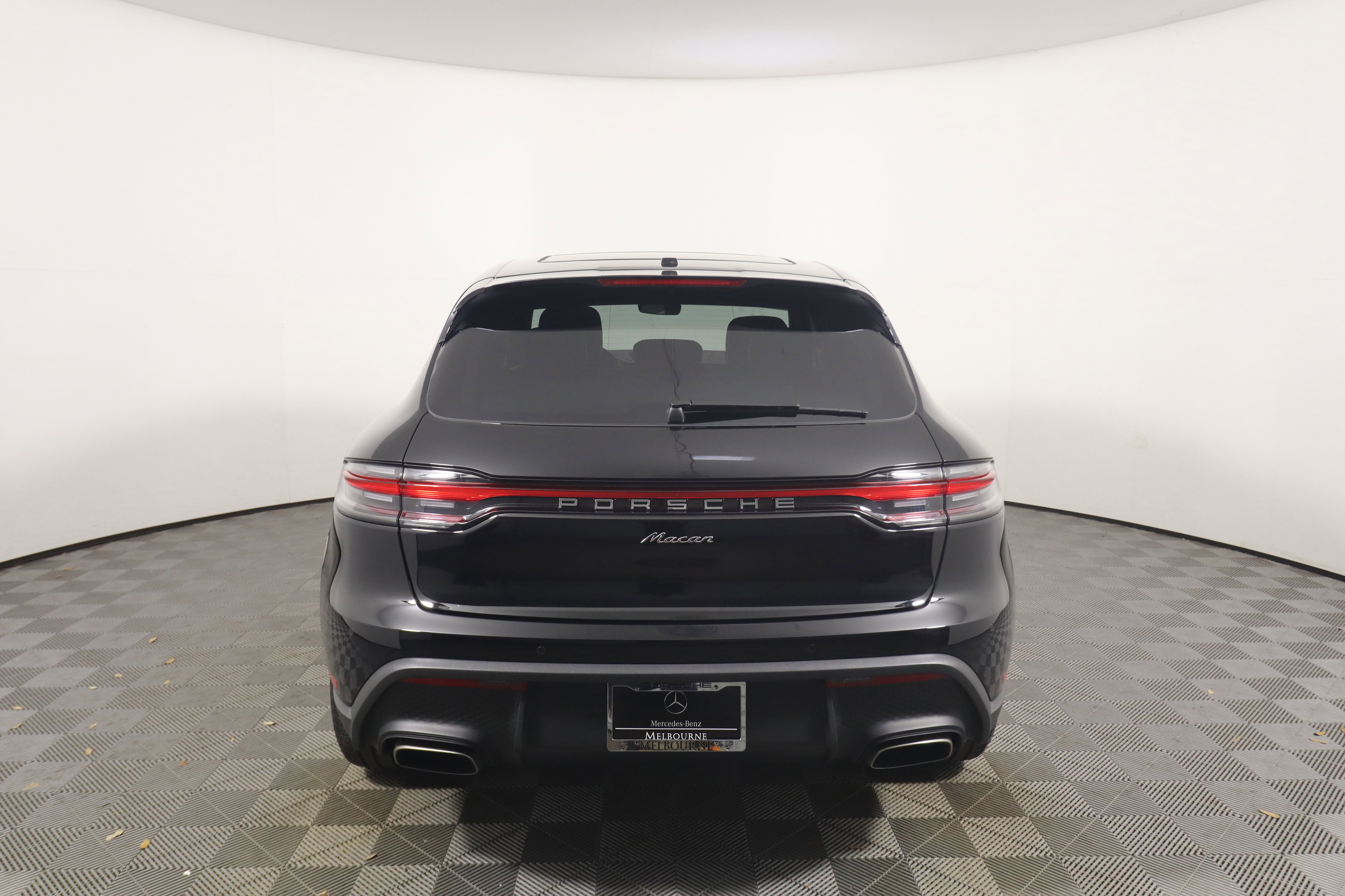 Used 2026 Porsche Macan image 6