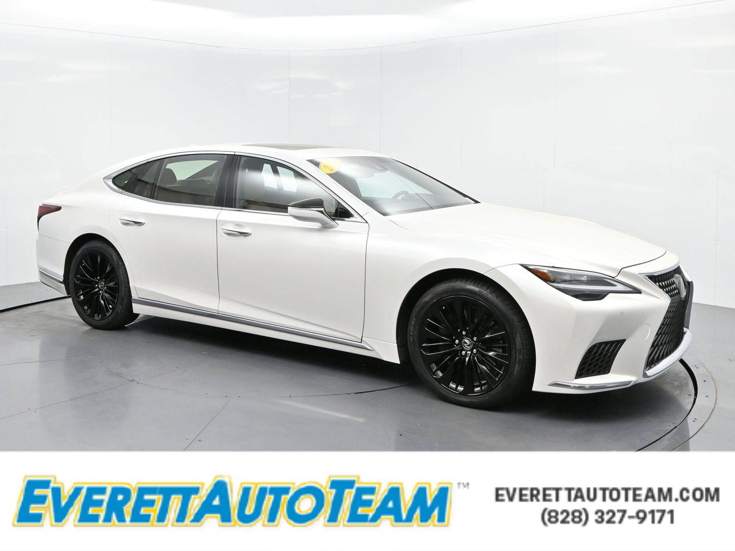 Used 2022 Lexus LS 500 w/ Accessory Package (Z1) image 1