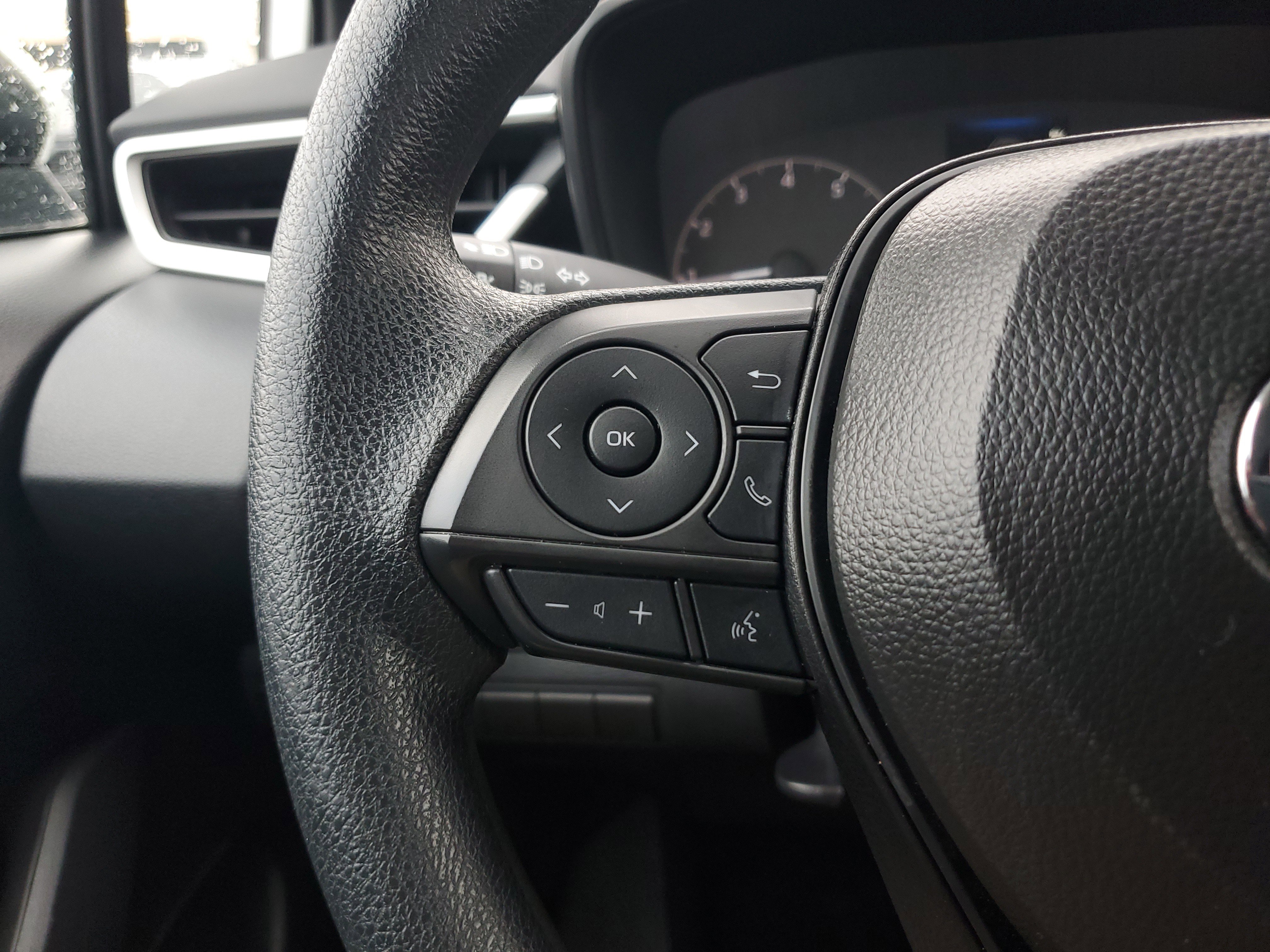 Certified 2025 Toyota Corolla LE image 20