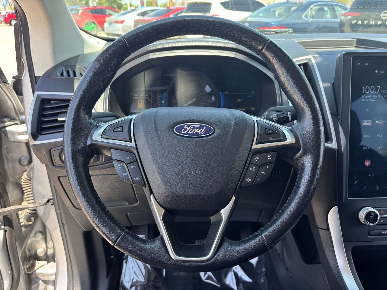 Used 2023 Ford Edge SEL AWD/4WD image 25
