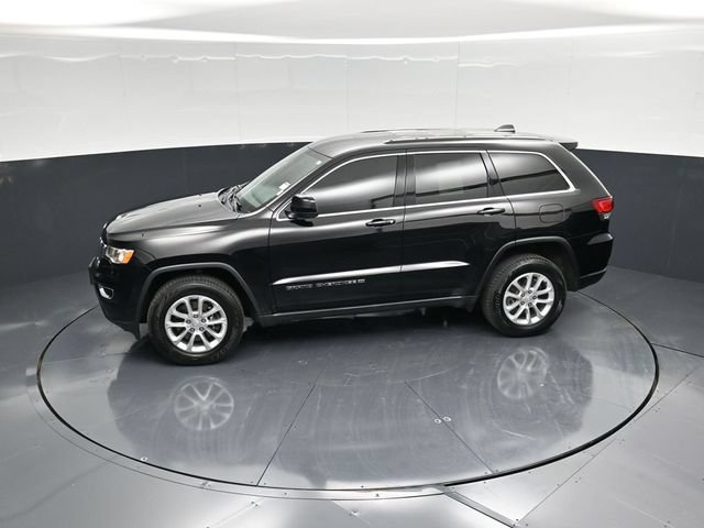 Certified 2022 Jeep Grand Cherokee Laredo E AWD/4WD image 46