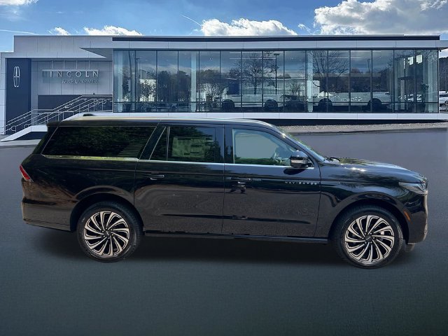 New 2027 Lincoln Navigator L Black Label AWD/4WD image 9