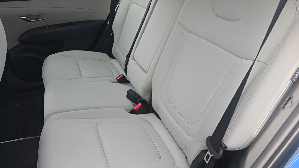 Certified 2026 Hyundai Tucson SE AWD/4WD image 27
