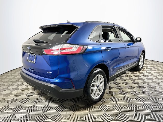Used 2022 Ford Edge SE AWD/4WD image 3