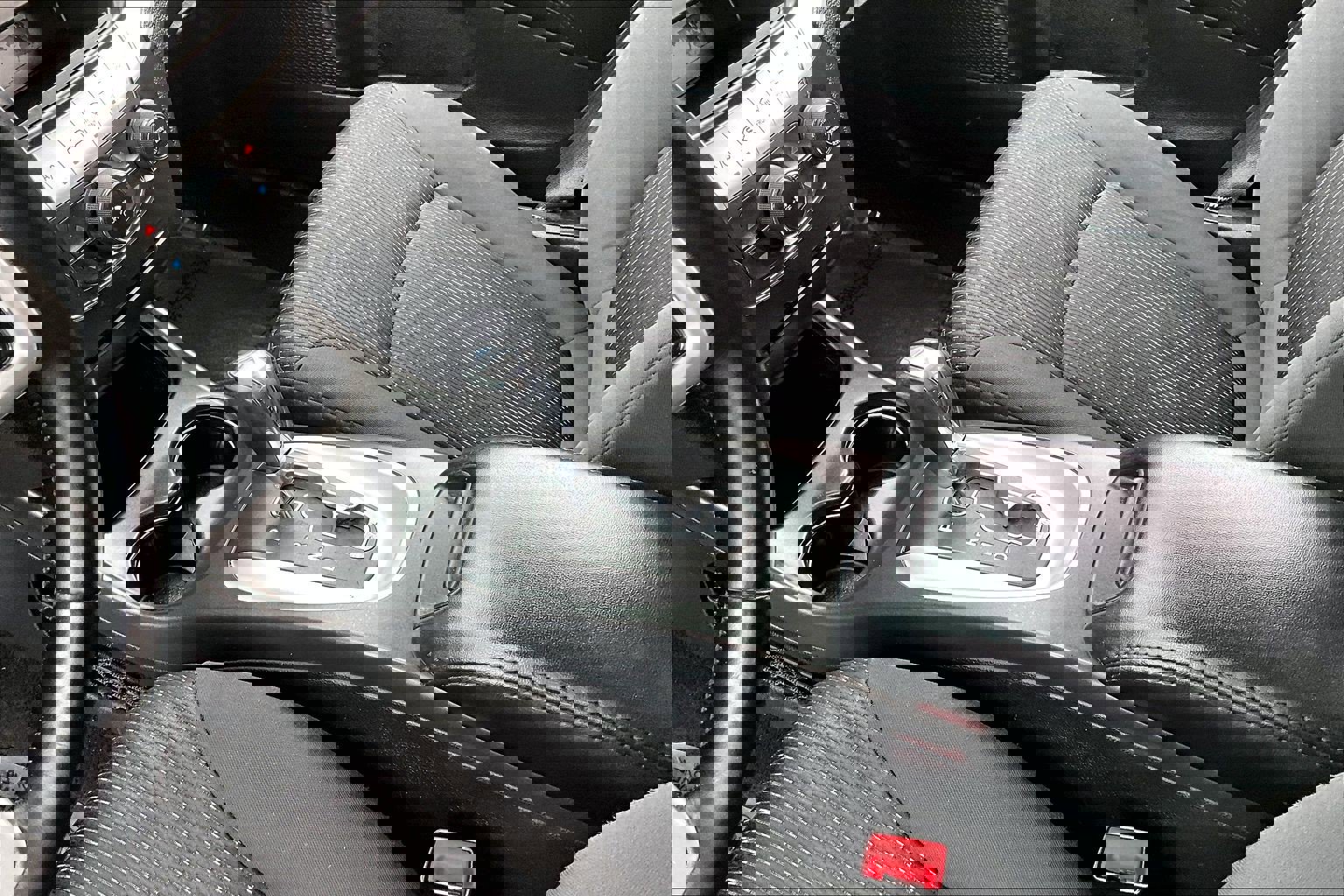 Used 2018 Dodge Journey SXT w/ Connectivity Group image 18