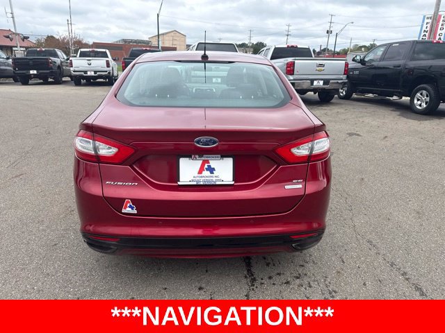 Used 2013 Ford Fusion SE FWD image 4