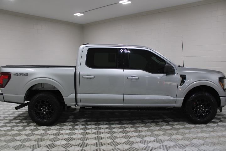 Used 2024 Ford F150 XLT w/ XLT Black Appearance Package image 12