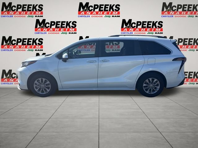 Used 2023 Toyota Sienna XLE FWD video 2
