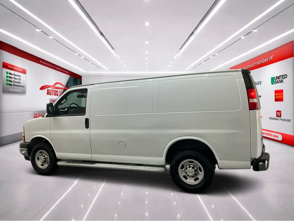 Used 2024 Chevrolet Express 2500 w/ Driver Convenience Package image 5