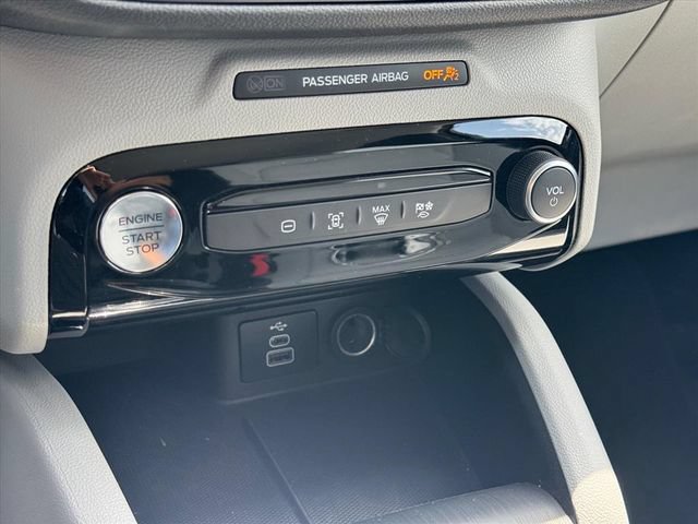 Used 2024 Ford Escape SE FWD image 21