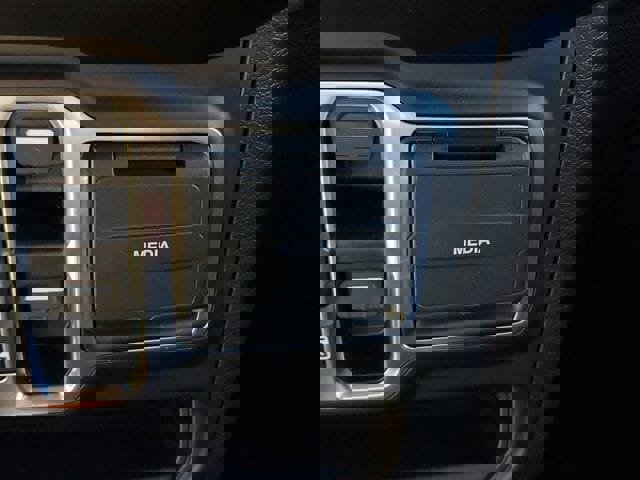 Certified 2022 Jeep Wrangler Unlimited Sahara w/ Cold Weather Group image 30