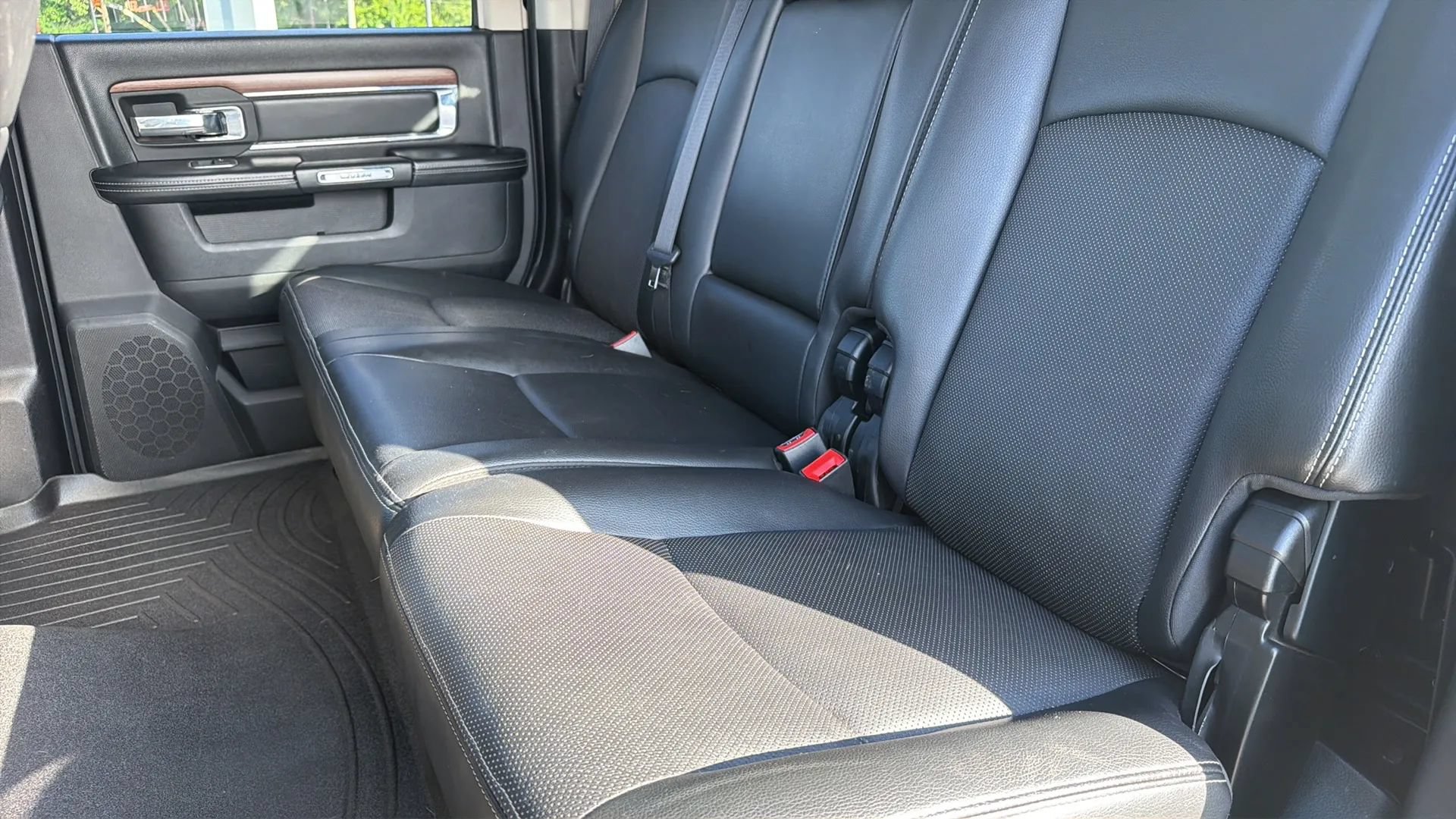 Used 2013 RAM 3500 Laramie AWD/4WD image 40