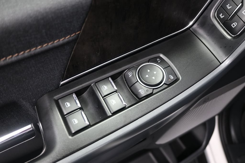 Used 2022 Ford F150 Lightning Lariat AWD/4WD image 12