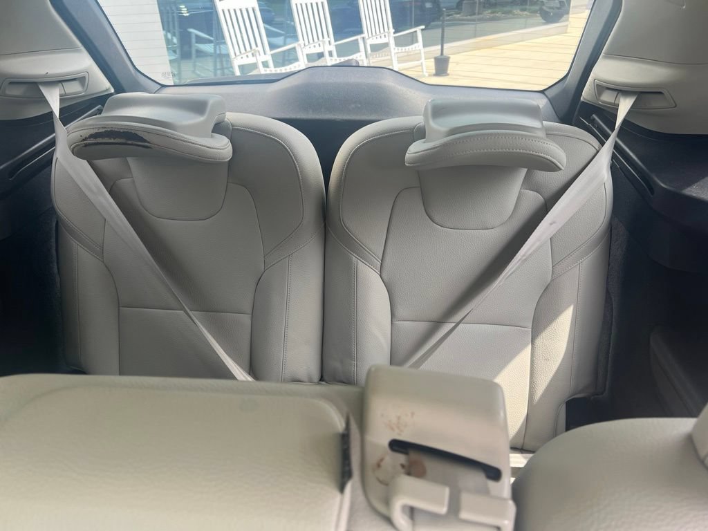 Used 2020 Volvo XC90 T5 Momentum w/ Protection Package Premier FWD image 14