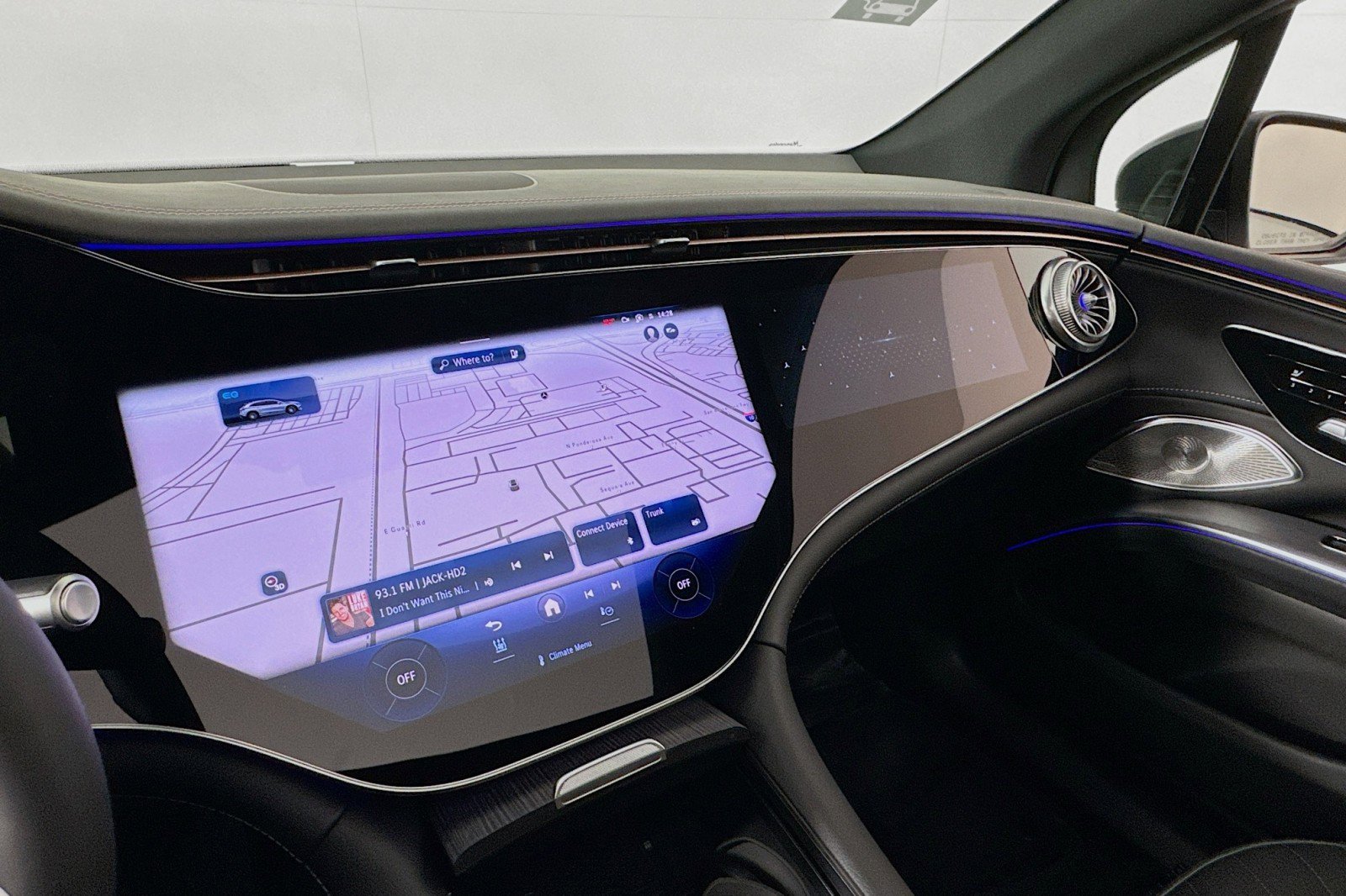 New 2026 Mercedes-Benz EQS 550 4MATIC SUV image 19