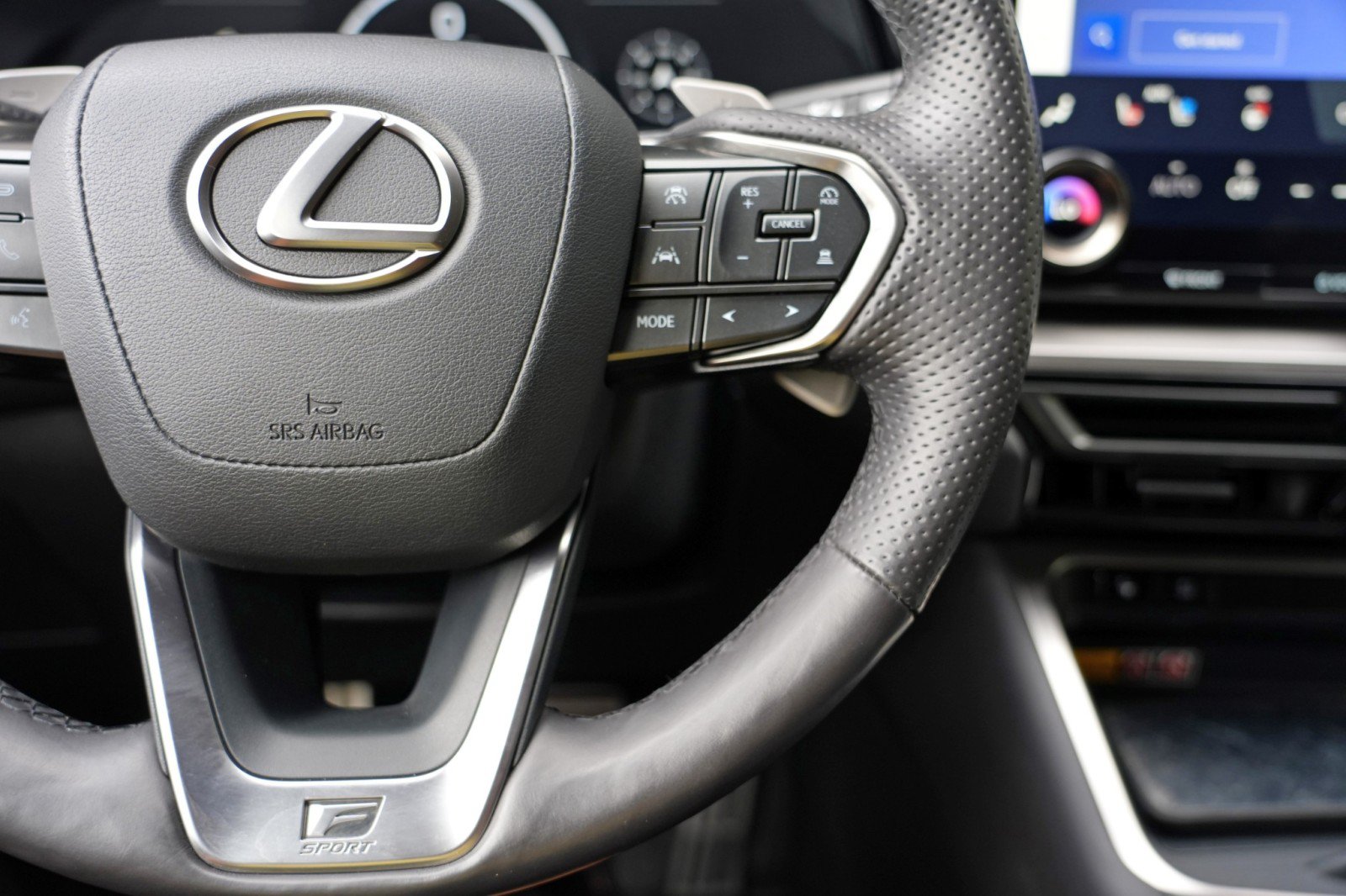 Used 2024 Lexus TX 500h AWD image 22
