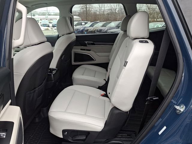 Used 2024 Kia Telluride S w/ S Sunroof Package image 10
