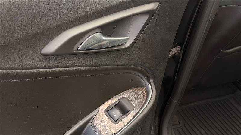 Used 2018 Chevrolet Malibu Premier w/ Premier Sun and Wheel Package FWD image 45
