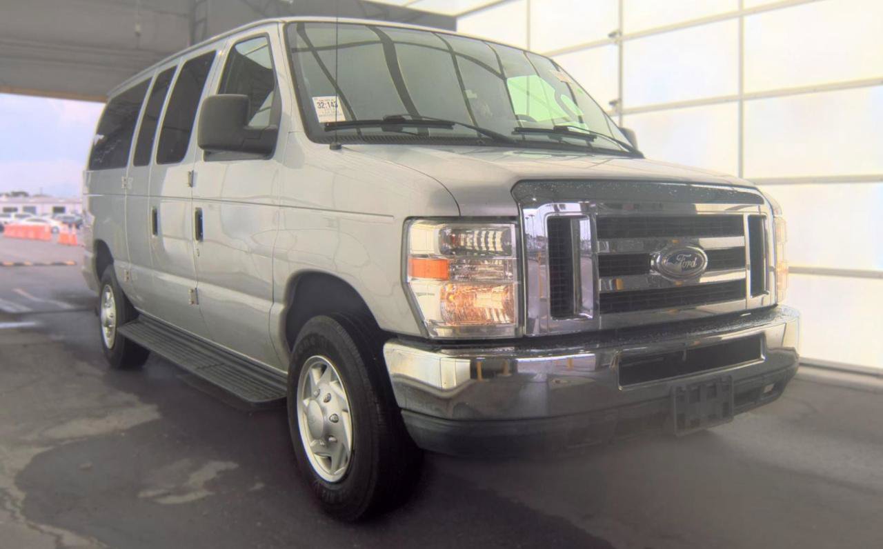 Used 2014 Ford E-350 and Econoline 350 XLT RWD image 4