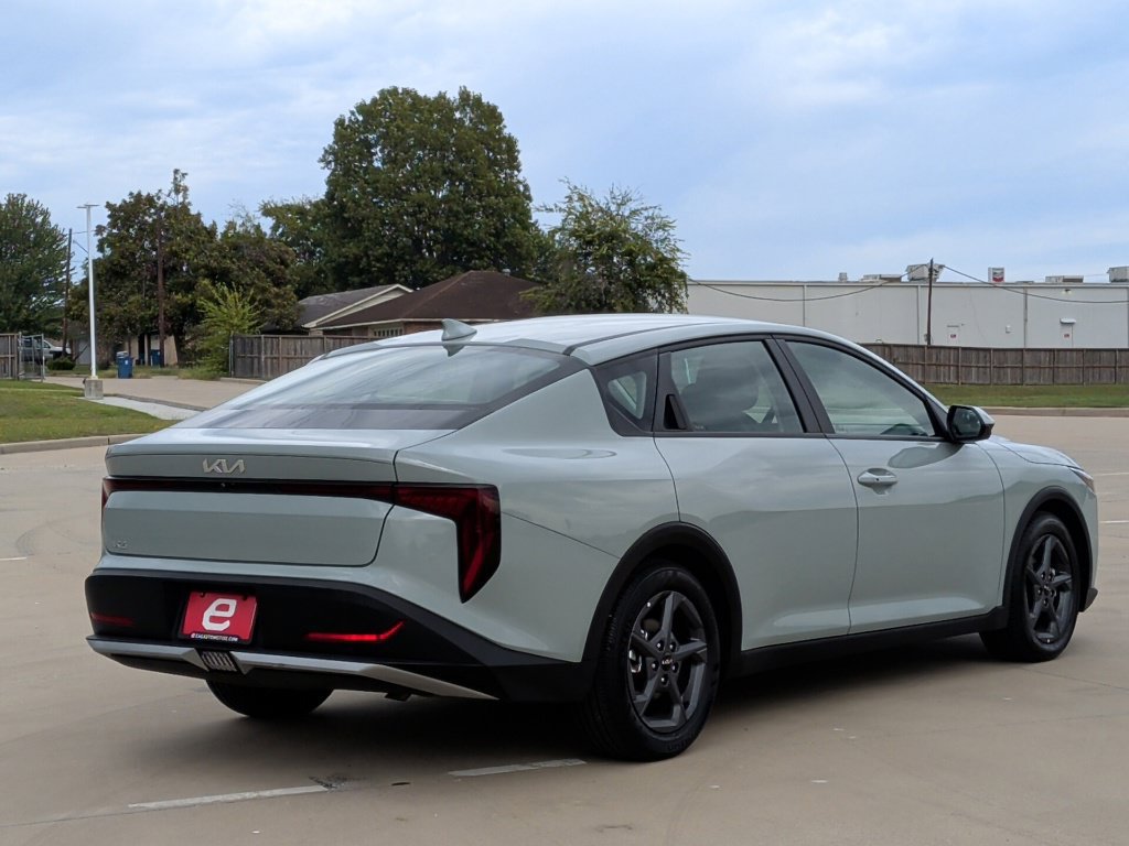 Used 2026 Kia K4 FWD image 8
