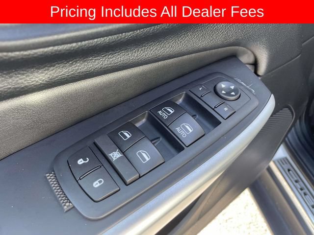 Used 2017 Jeep Cherokee Trailhawk AWD/4WD image 21