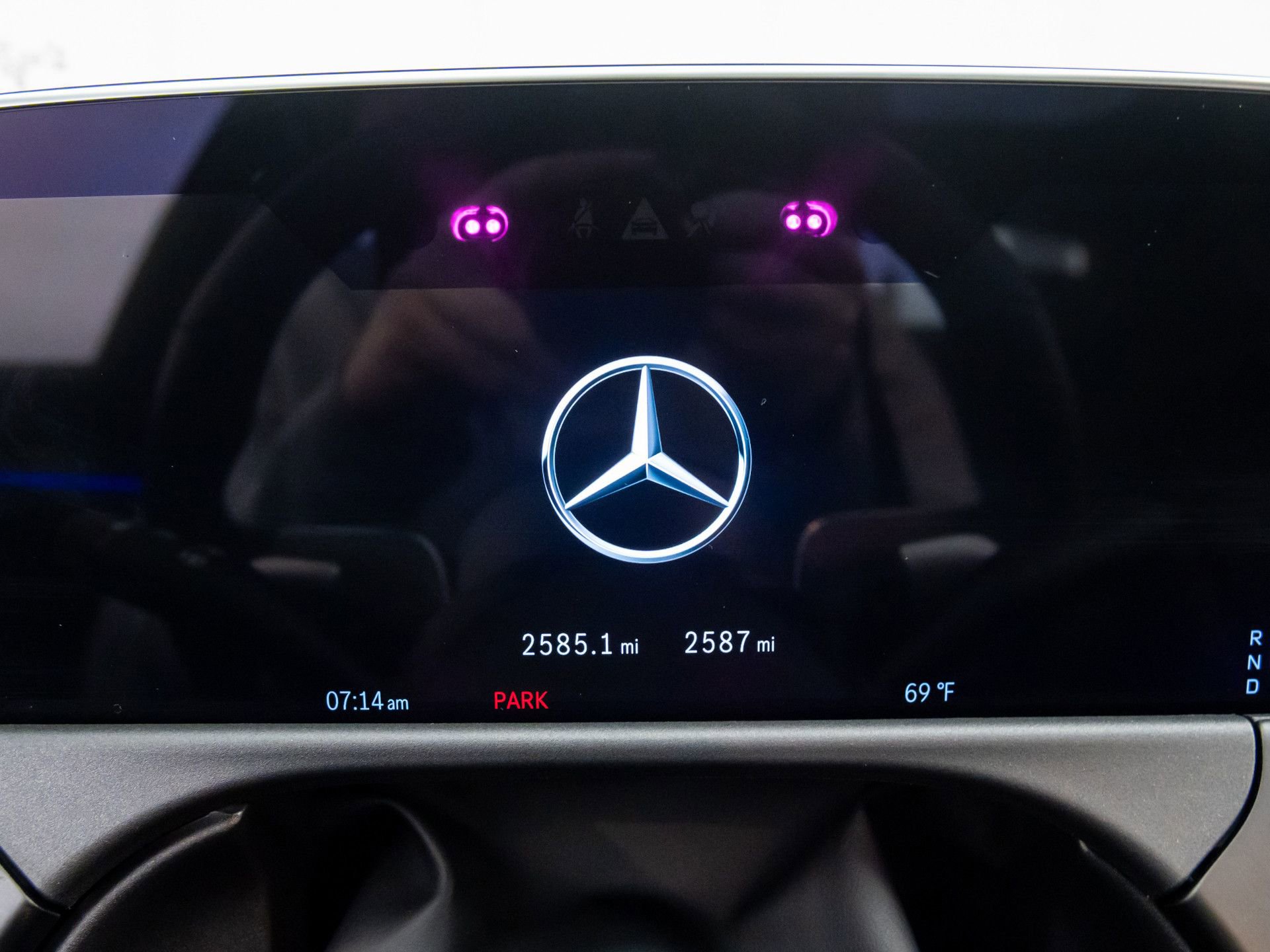 Used 2025 Mercedes-Benz E 450 4MATIC Sedan image 21