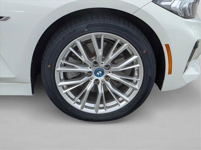 Used 2023 BMW 330e xDrive w/ Premium Package image 10